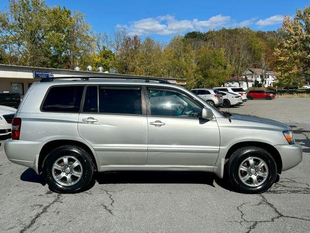 used 2006 Toyota Highlander car, priced at $7,990