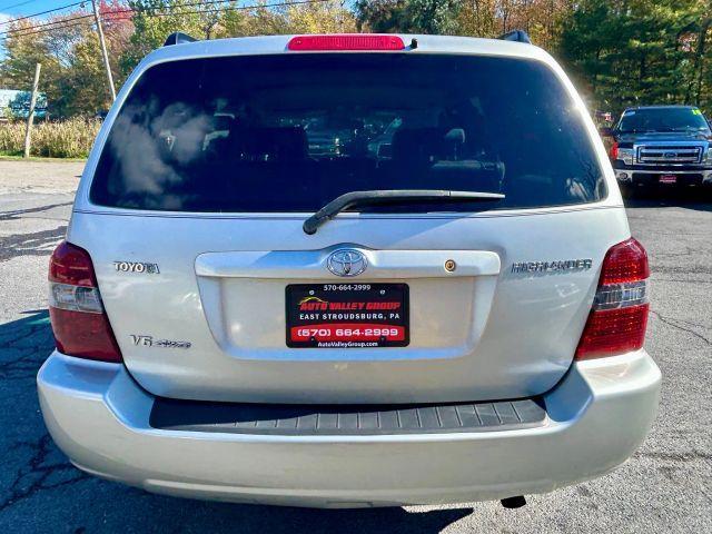 used 2006 Toyota Highlander car, priced at $7,990