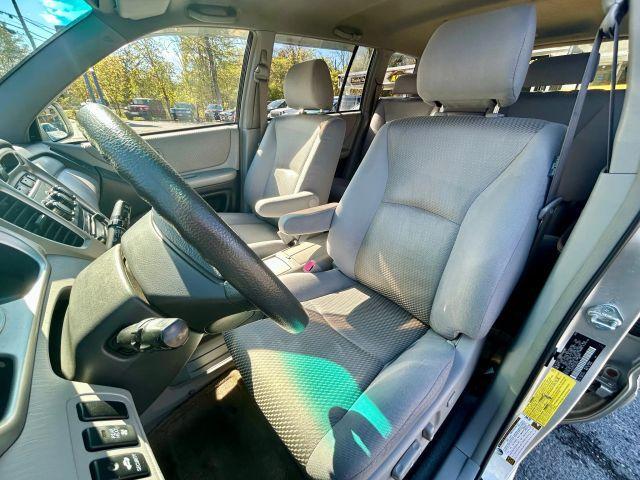 used 2006 Toyota Highlander car, priced at $7,990