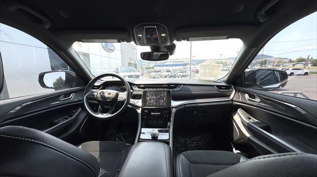 used 2022 Jeep Grand Cherokee car, priced at $33,895