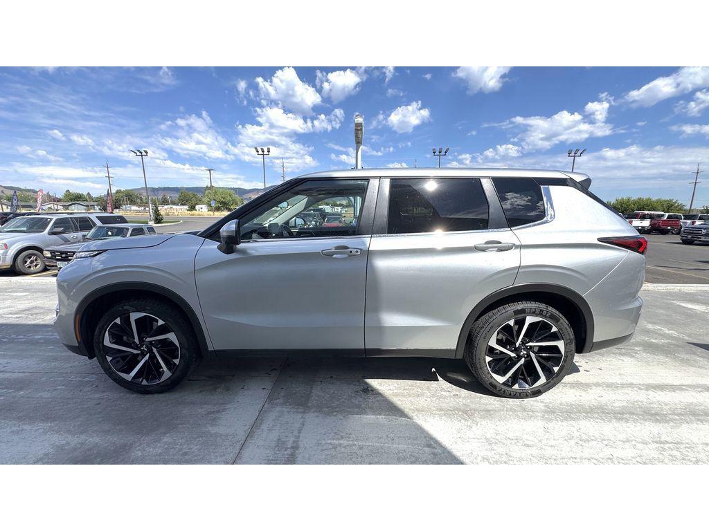 used 2024 Mitsubishi Outlander car, priced at $29,344