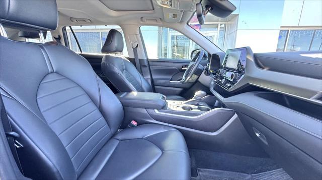used 2021 Toyota Highlander Hybrid car, priced at $39,895