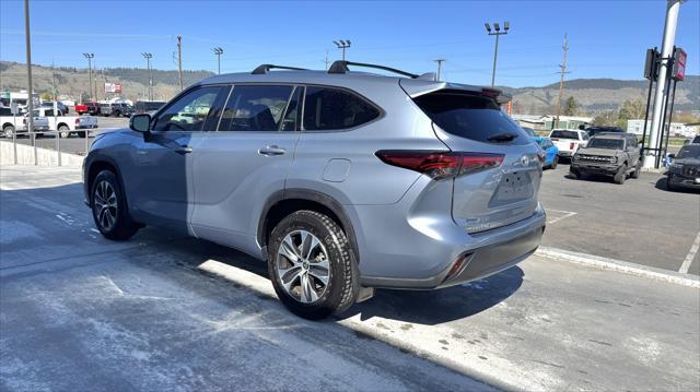 used 2021 Toyota Highlander Hybrid car, priced at $39,895