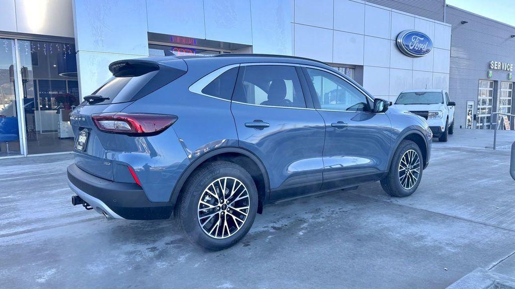 new 2025 Ford Escape PHEV car, priced at $30,739