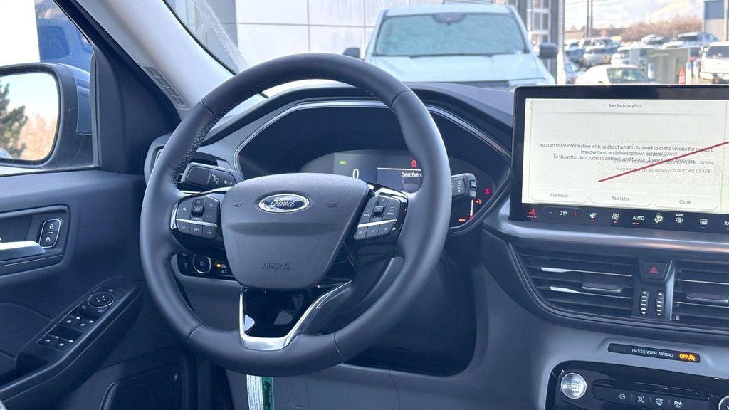 new 2025 Ford Escape PHEV car, priced at $30,739
