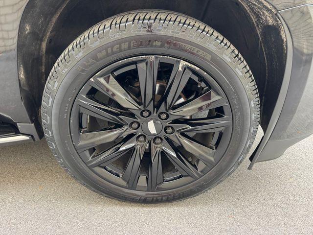 used 2020 Cadillac Escalade ESV car, priced at $29,977