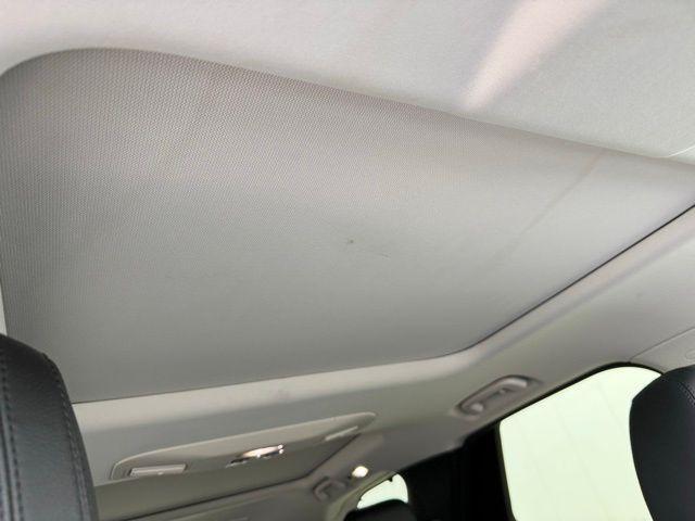 used 2018 Land Rover Discovery car, priced at $23,995