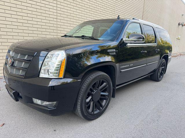 used 2013 Cadillac Escalade ESV car, priced at $13,444
