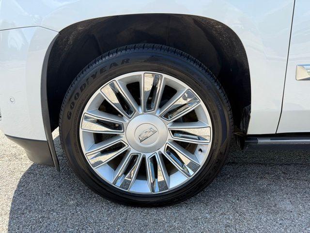used 2019 Cadillac Escalade ESV car, priced at $40,960