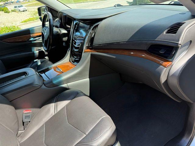 used 2019 Cadillac Escalade ESV car, priced at $40,960