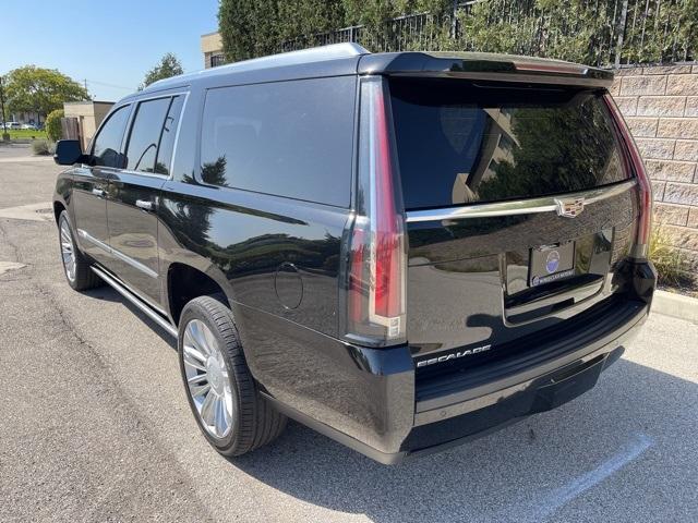 used 2020 Cadillac Escalade ESV car, priced at $41,082