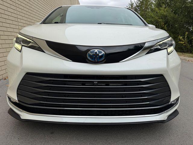 used 2021 Toyota Sienna car, priced at $34,777