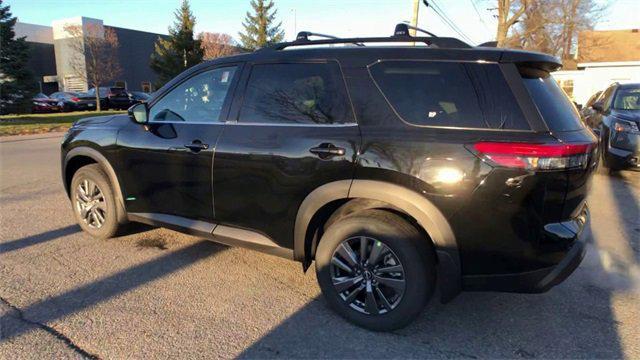 new 2024 Nissan Pathfinder car, priced at $42,680