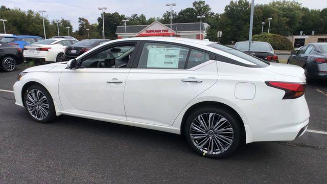 new 2025 Nissan Altima car, priced at $37,605