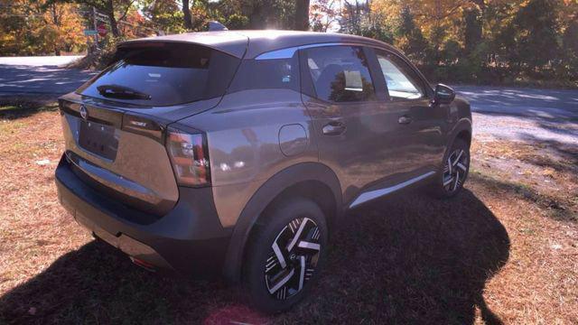 new 2025 Nissan Kicks car, priced at $25,575