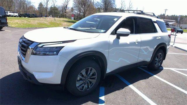 new 2024 Nissan Pathfinder car, priced at $45,750