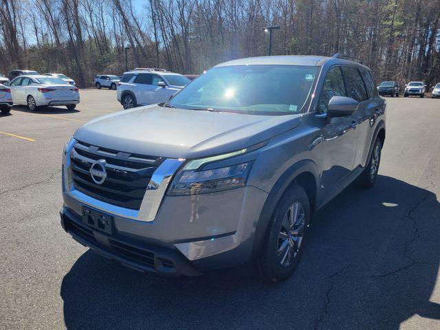 new 2025 Nissan Pathfinder car, priced at $41,950
