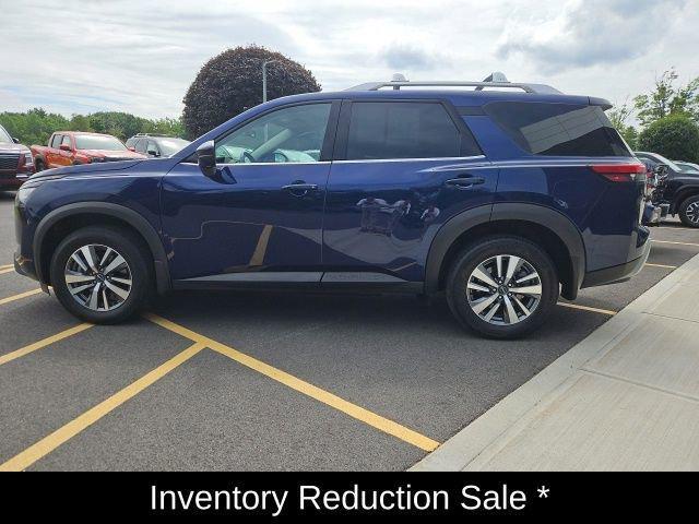 used 2024 Nissan Pathfinder car, priced at $38,999