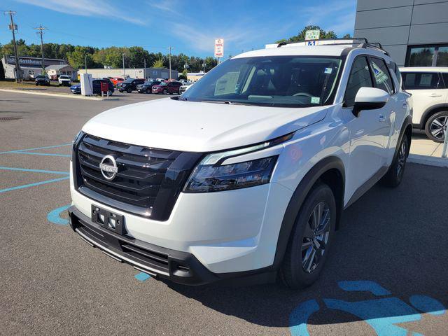 new 2025 Nissan Pathfinder car, priced at $37,402
