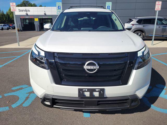 new 2025 Nissan Pathfinder car, priced at $37,402
