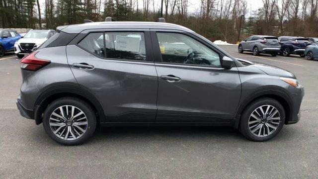 new 2024 Nissan Kicks car, priced at $25,905