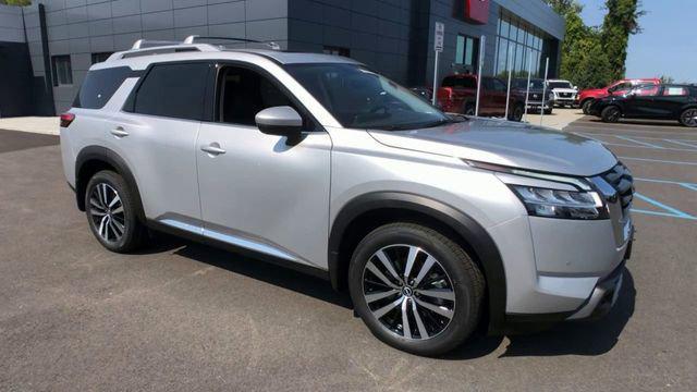 new 2025 Nissan Pathfinder car, priced at $51,035