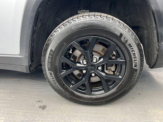 used 2024 Jeep Grand Cherokee L car, priced at $26,900