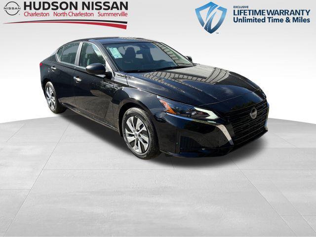 new 2025 Nissan Altima car, priced at $25,995