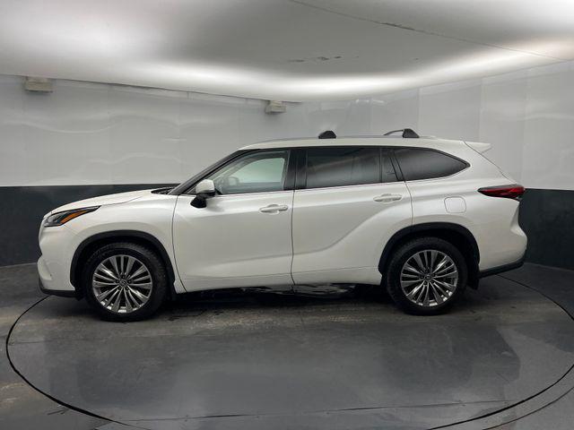 used 2021 Toyota Highlander car, priced at $39,698