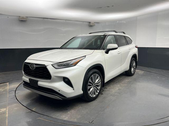 used 2021 Toyota Highlander car, priced at $39,698