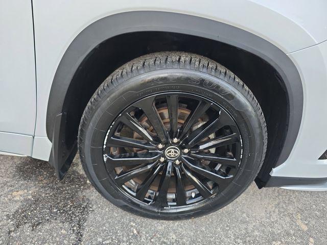 used 2023 Toyota Highlander car, priced at $35,735