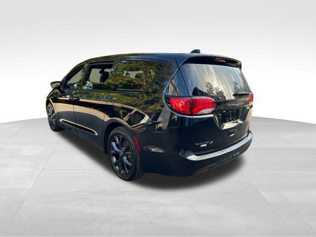 used 2020 Chrysler Pacifica car, priced at $22,332