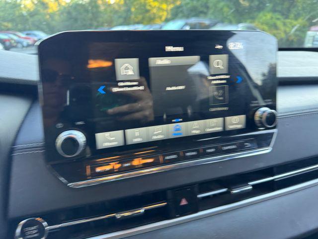 used 2022 Mitsubishi Outlander car, priced at $23,900
