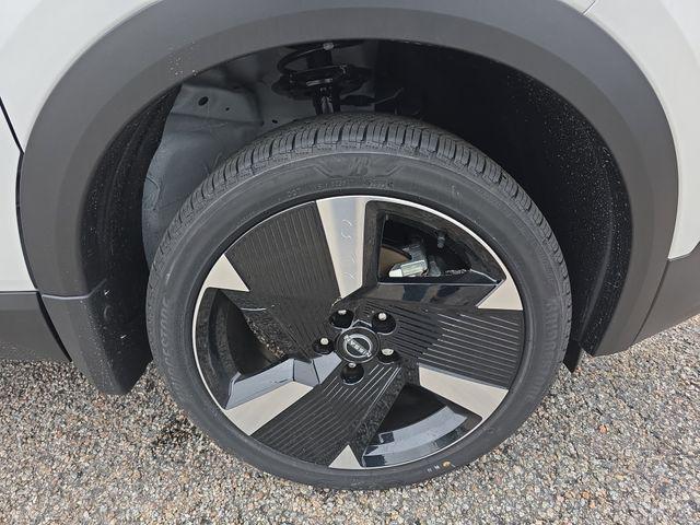 new 2025 Nissan Kicks car, priced at $27,005