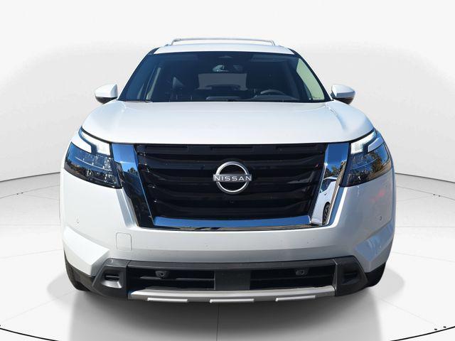 new 2025 Nissan Pathfinder car, priced at $37,216