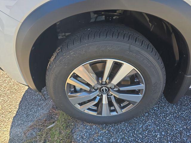 new 2025 Nissan Pathfinder car, priced at $37,216