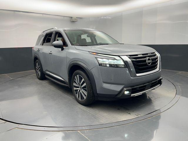 used 2022 Nissan Pathfinder car, priced at $32,900