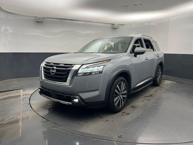 used 2022 Nissan Pathfinder car, priced at $32,900