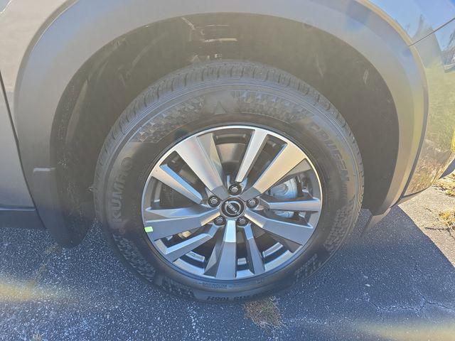 new 2025 Nissan Pathfinder car, priced at $36,814