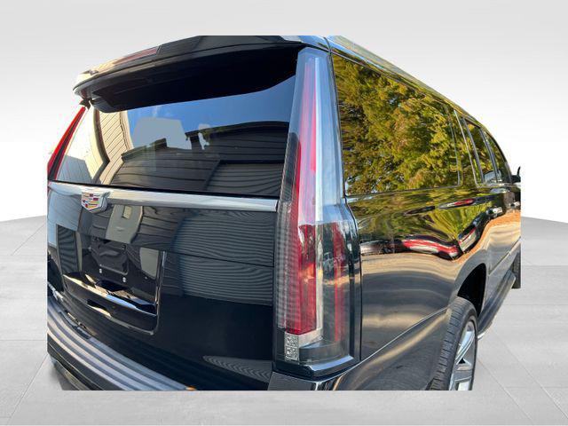 used 2018 Cadillac Escalade ESV car, priced at $36,440