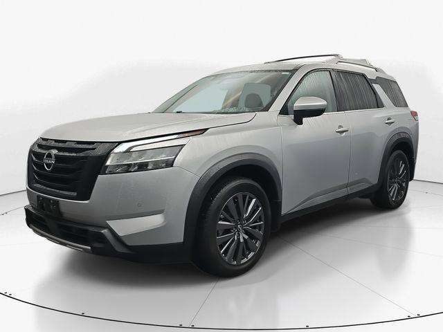 used 2023 Nissan Pathfinder car, priced at $27,900