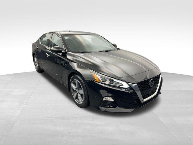 used 2022 Nissan Altima car, priced at $23,304