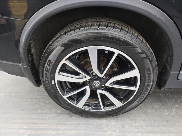 used 2020 Nissan Rogue car, priced at $15,480