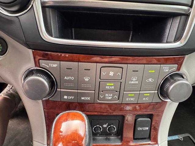 used 2013 Toyota Highlander car, priced at $16,900