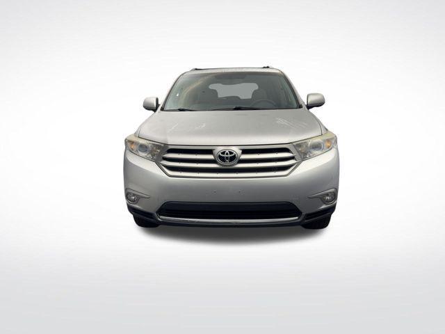 used 2013 Toyota Highlander car, priced at $16,900
