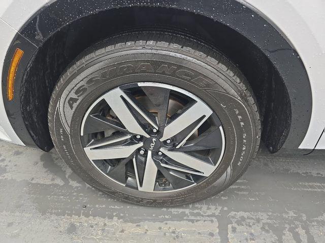 used 2022 Kia Sorento car, priced at $25,900