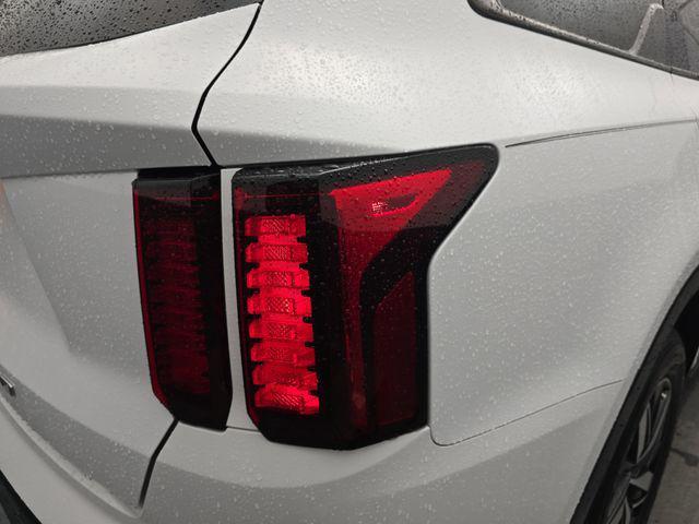 used 2022 Kia Sorento car, priced at $25,900