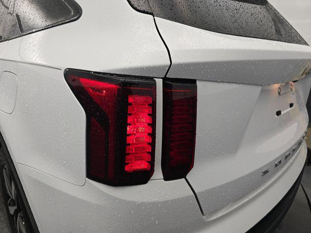 used 2022 Kia Sorento car, priced at $25,900