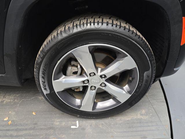 used 2021 Jeep Grand Cherokee L car, priced at $28,200