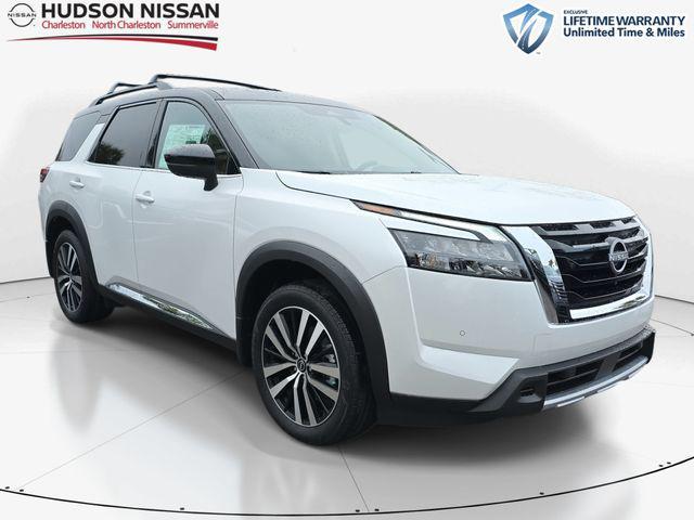 new 2025 Nissan Pathfinder car, priced at $44,159